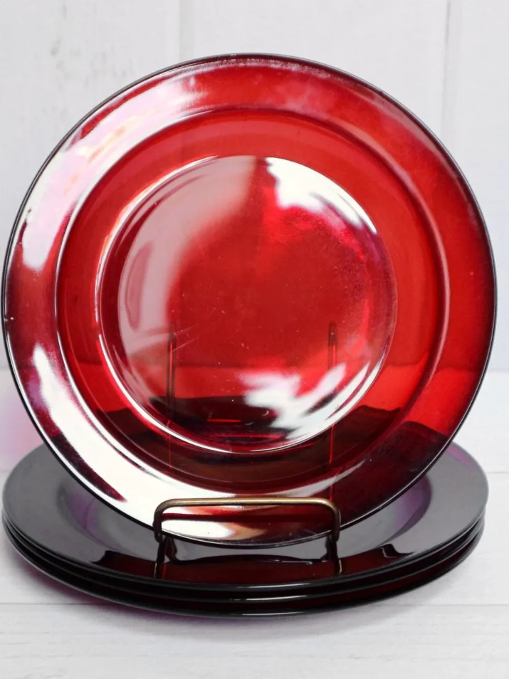 Arcoroc France Classique Ruby Salad / Dessert Plates Set of 4 Red Glass (7.5